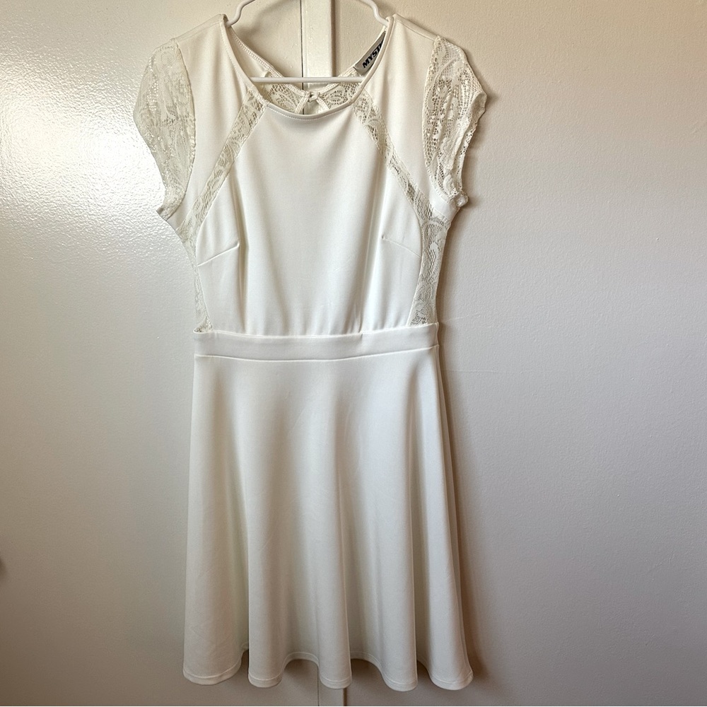 BRAND NEW white lace mini dress (a-line) - Size M/L
